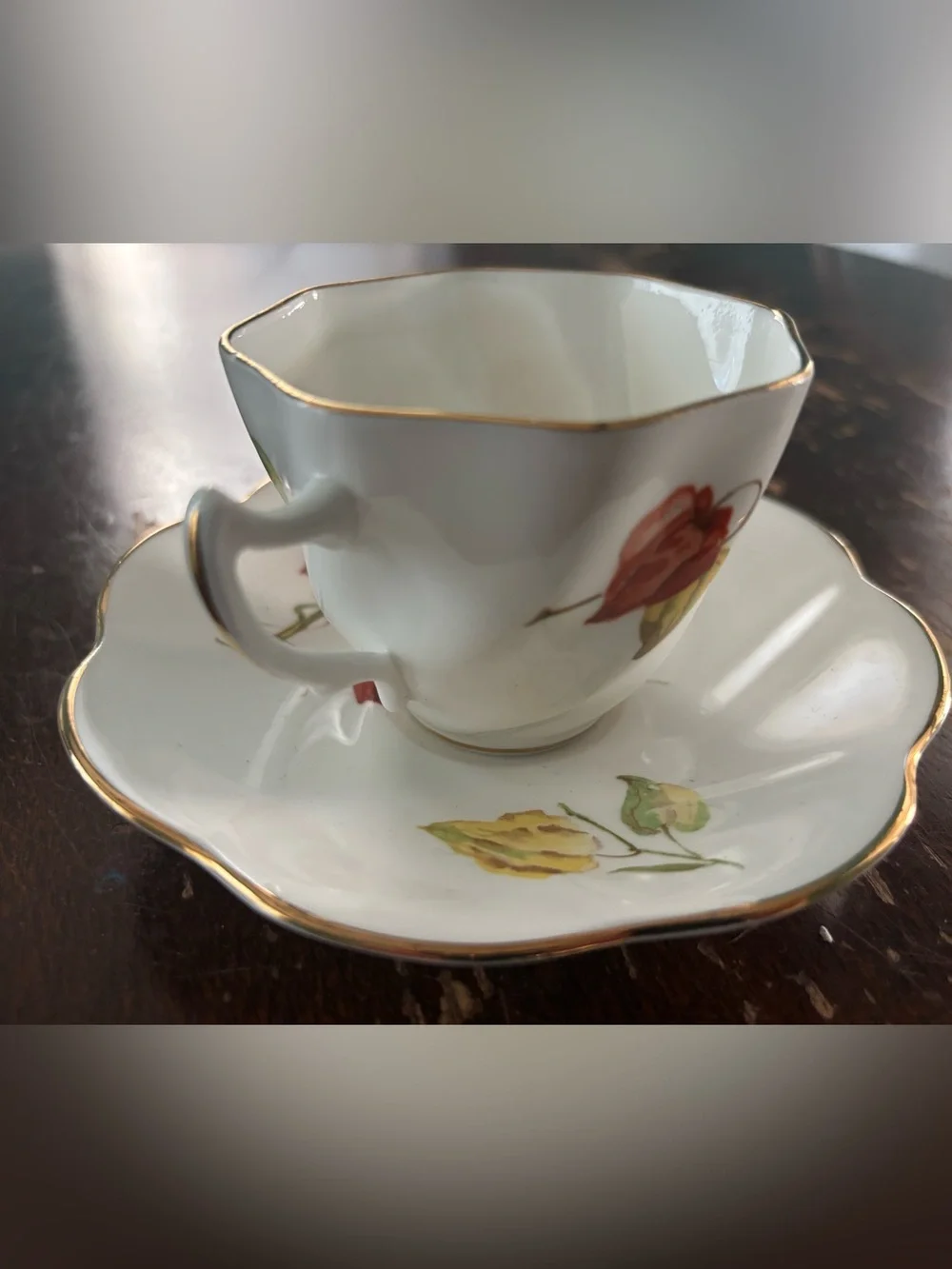 Vintage Royal Albert Crown Fine Bone China TeaCup and Saucer Set - set of 6